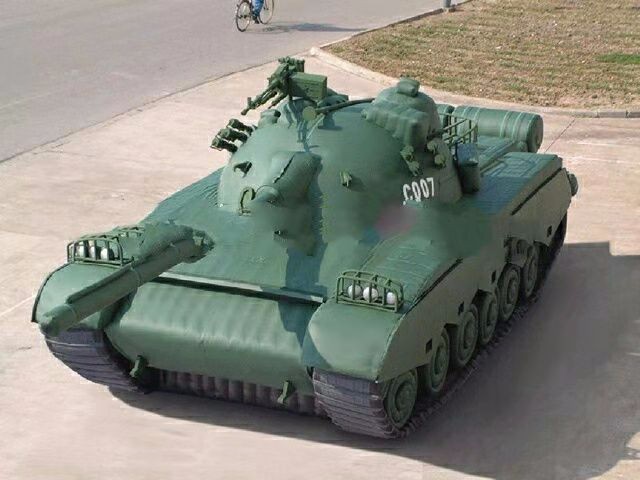 通什镇军用充气坦克车